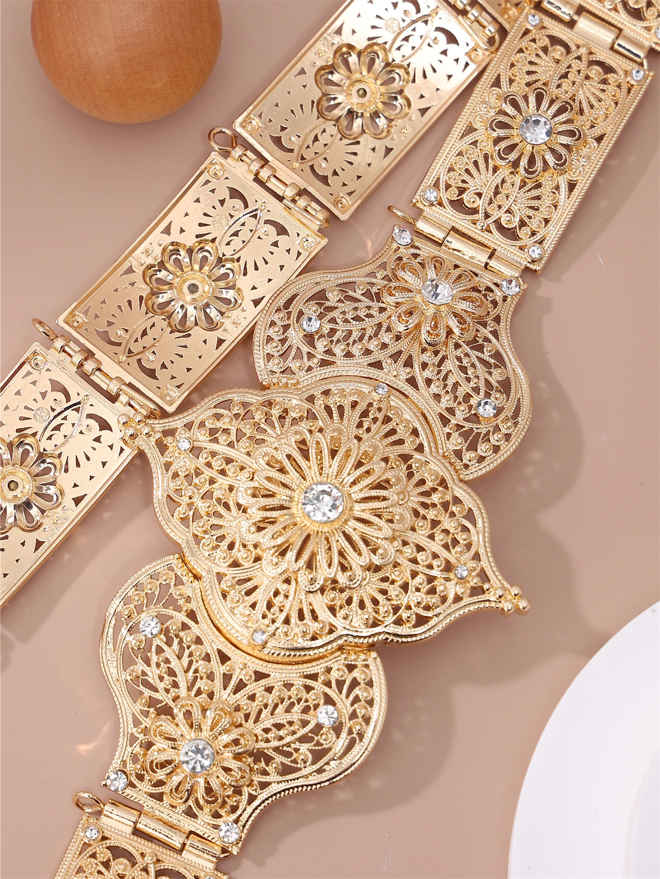Vintage Russian Caucasian Ethnic Metal Waist Chain For Women's Wedding Exclusive Body Jewelry Adjustable Length Belt
Vintage Russian Caucasian Ethnic Metal Waist Chain For Women's Wedding Exclusive Body Jewelry Adjustable Length Belt