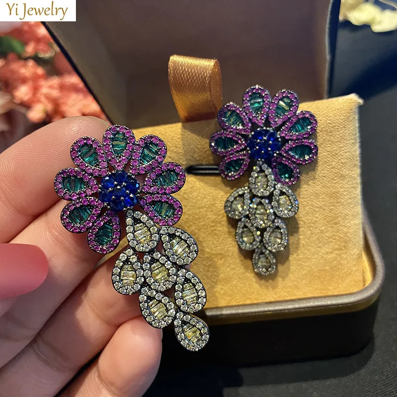 Shiny Zircon Flower Dangle Earrings for Women Luxury Jewelry Wedding Evening Party Bicolor Floral Leaf Plant Earrings
Shiny Zircon Flower Dangle Earrings for Women Luxury Jewelry Wedding Evening Party Bicolor Floral Leaf Plant Earrings