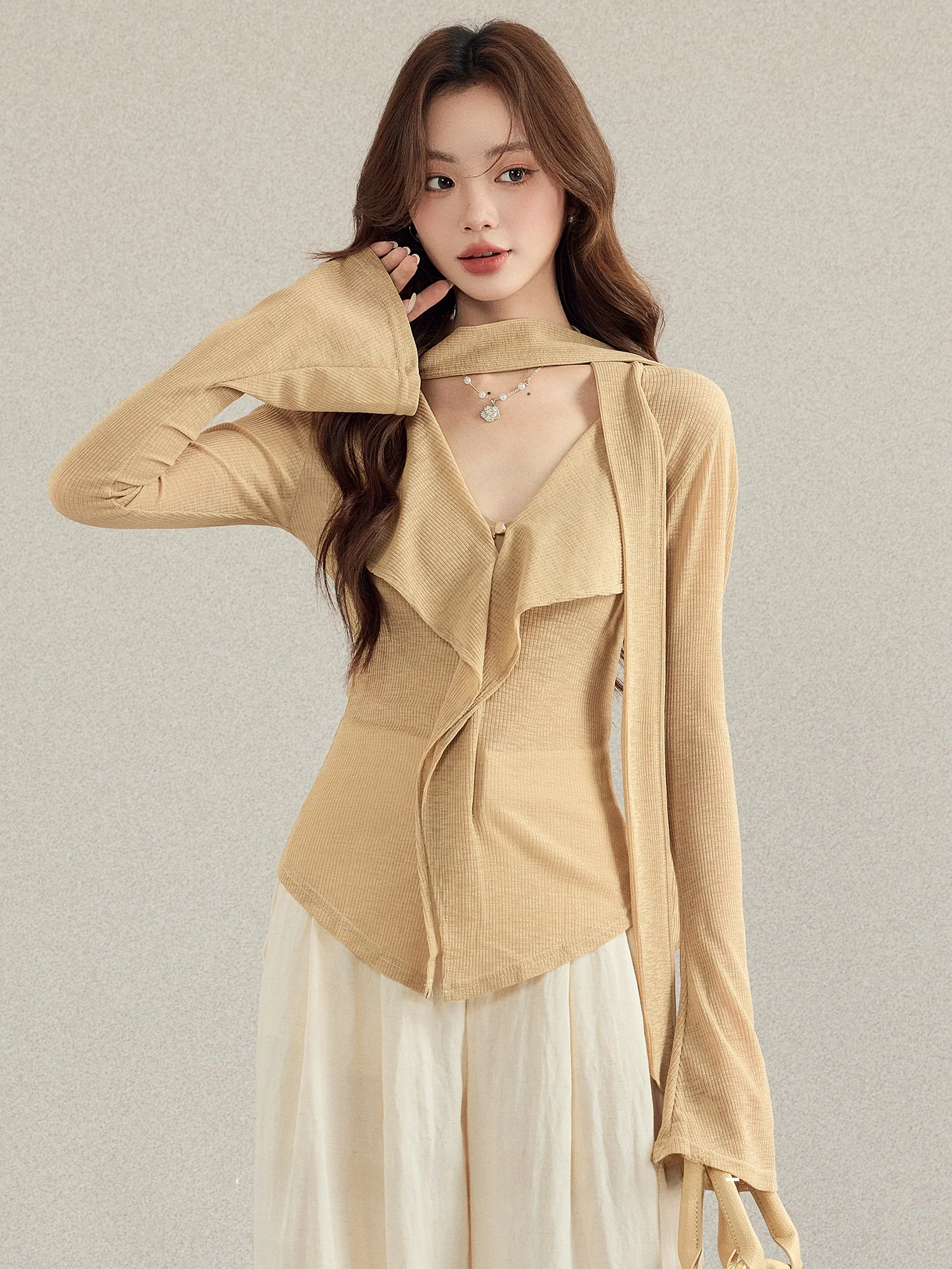 Slim Fit Long Sleeve V-Neck Knitwear Women's Spring Fashion Top with Lace Hem Design K-Style Soft Medium Thickness Korean Style
Slim Fit Long Sleeve V-Neck Knitwear Women's Spring Fashion Top with Lace Hem Design K-Style Soft Medium Thickness Korean Style