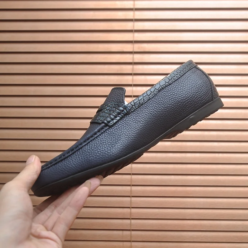 New high-quality premium cowhide luxury metal buckle classic simple casual comfortable flat shoes
New high-quality premium cowhide luxury metal buckle classic simple casual comfortable flat shoes