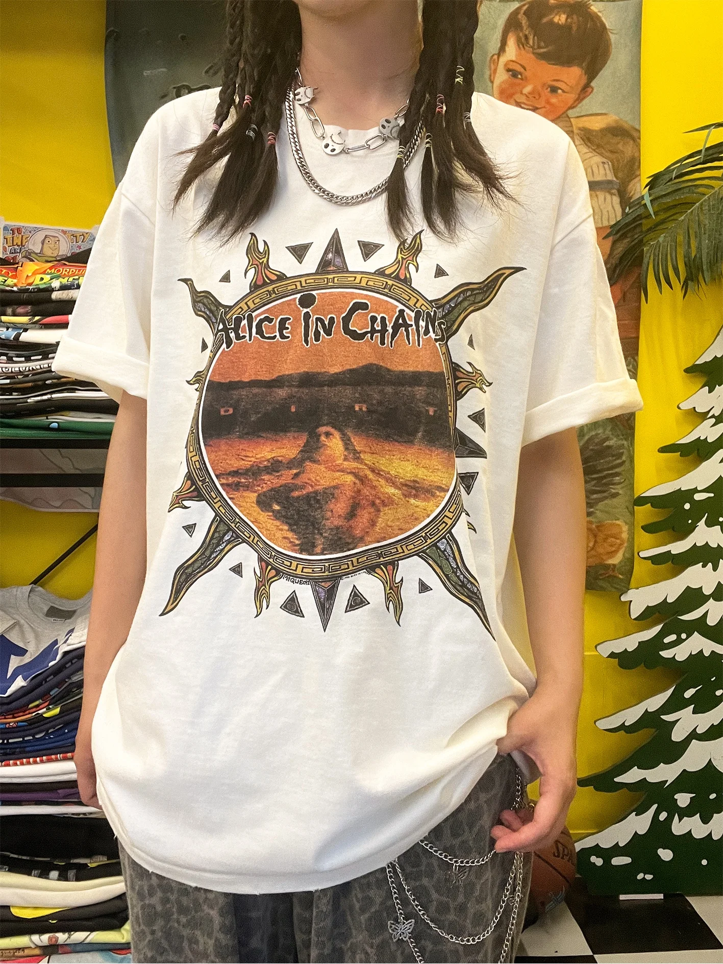 Heavier 330G Wang Studio Alice Chain American Street Style Design Short Sleeve T-Shirt Fashionable Casual Wear
Heavier 330G Wang Studio Alice Chain American Street Style Design Short Sleeve T-Shirt Fashionable Casual Wear