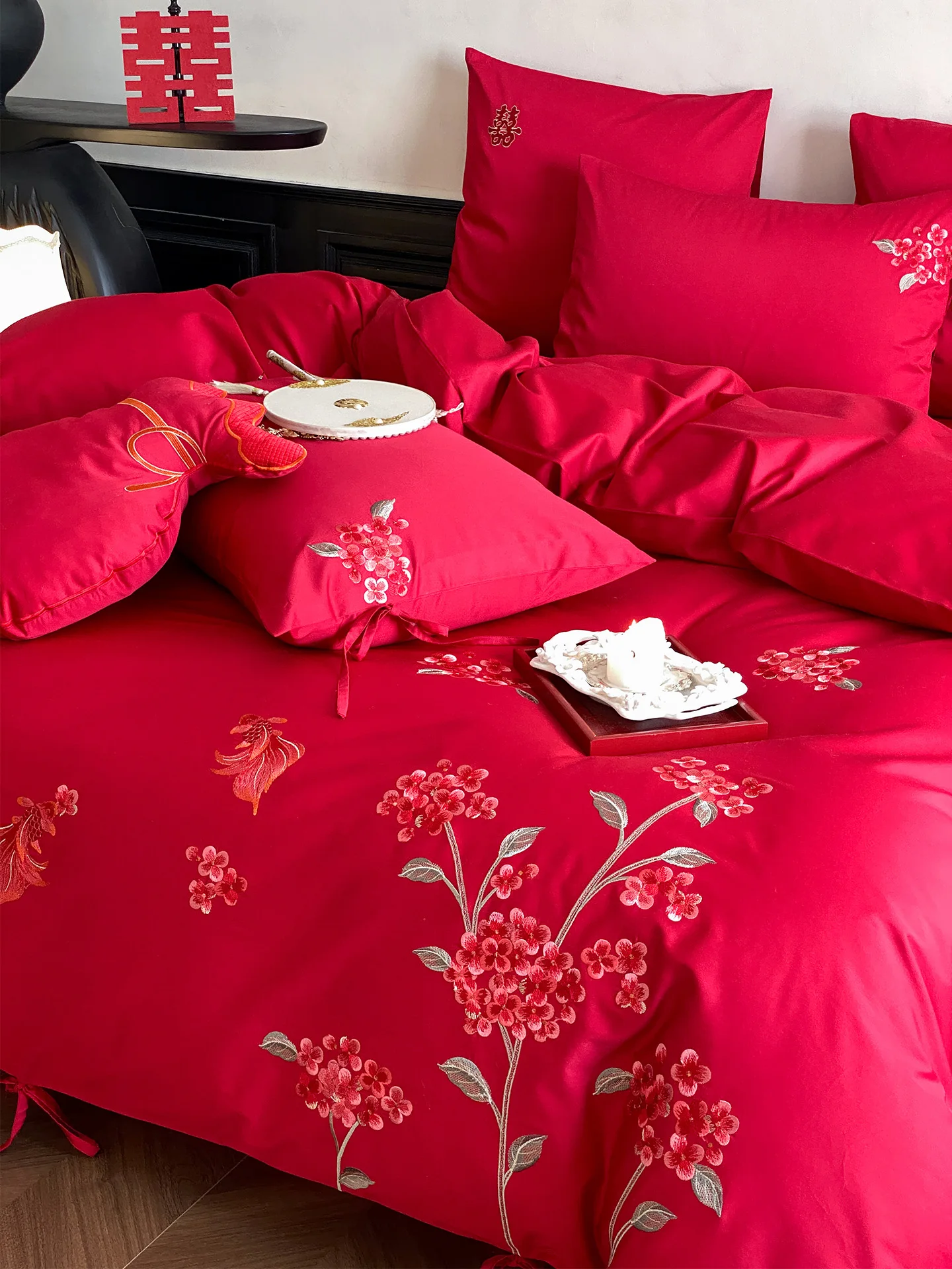 LANSWAY Chinese Style Embroidered Wedding Four-Piece Set Pure Cotton Carp Red Marriage Duvet Cover Bed Sheet 18 Bed Cap
LANSWAY Chinese Style Embroidered Wedding Four-Piece Set Pure Cotton Carp Red Marriage Duvet Cover Bed Sheet 18 Bed Cap