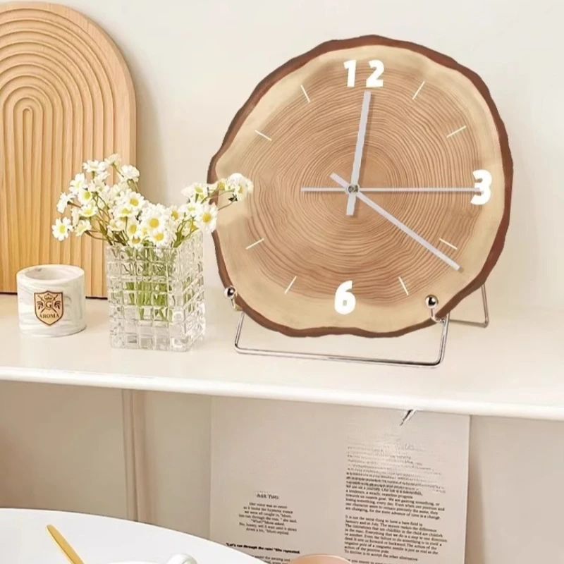 Modern simple restaurant art clock pendulum table, decoration 2025 new model, creative mute, clock ornament painting
Modern simple restaurant art clock pendulum table, decoration 2025 new model, creative mute, clock ornament painting