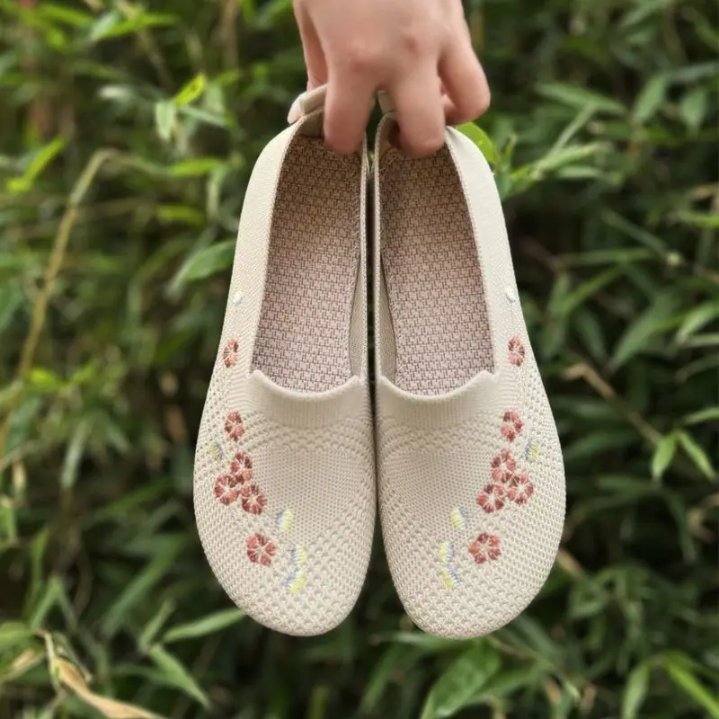 Women Spring Summer Slip on Shoes Soft Elastic Sole Breathable Non Slip Lightweight Comfort Walking Sneakers for Work
Women Spring Summer Slip on Shoes Soft Elastic Sole Breathable Non Slip Lightweight Comfort Walking Sneakers for Work