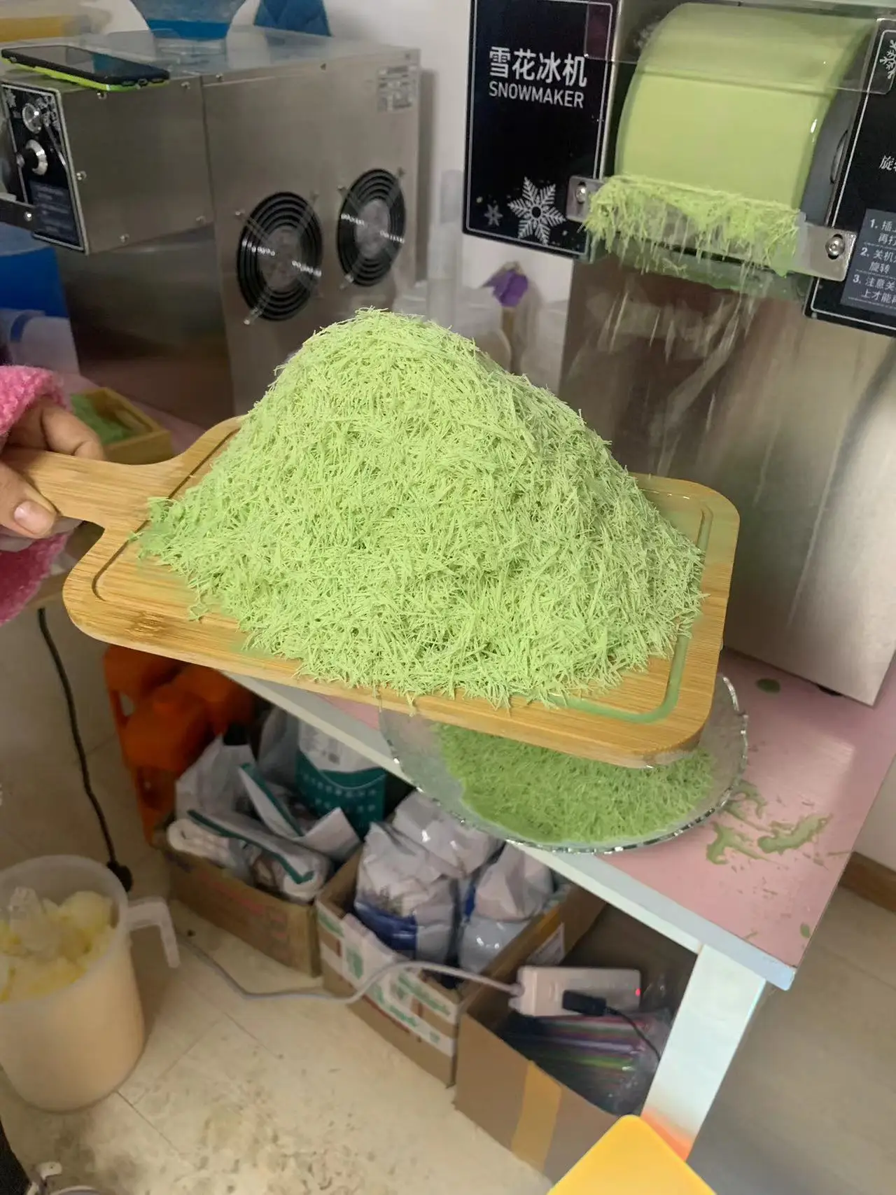 Ready to Ship Low Price Commercial Bingsu Shaved Ice Snow Korean Ice Making Bingsu Machine
Ready to Ship Low Price Commercial Bingsu Shaved Ice Snow Korean Ice Making Bingsu Machine