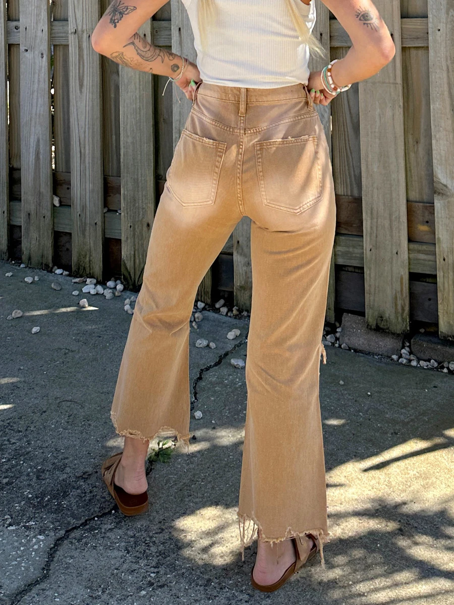 Women High Waist Ripped Distressed Jeans Solid Color Flared Denim Cropped Pants Casual Frayed Wide Leg Trousers
Women High Waist Ripped Distressed Jeans Solid Color Flared Denim Cropped Pants Casual Frayed Wide Leg Trousers