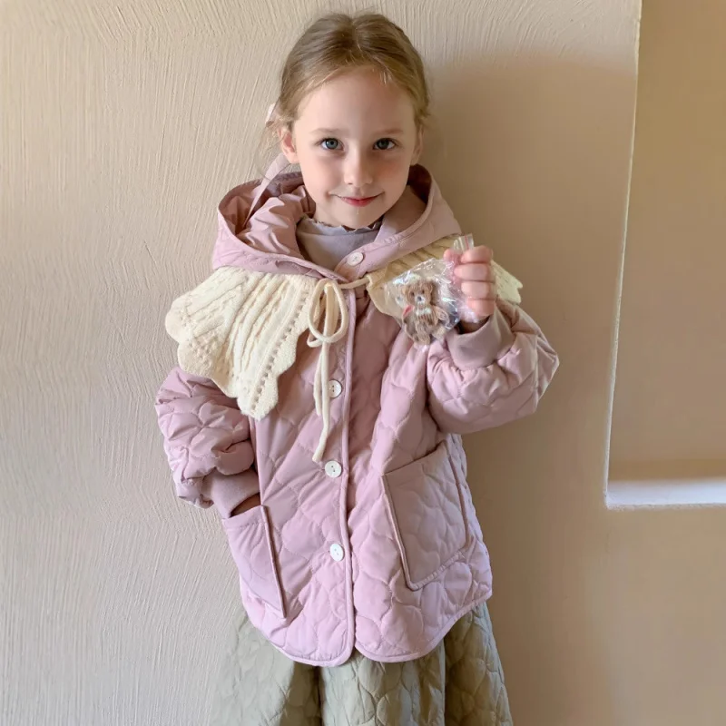 Korean Girls' Cotton Jacket New Children's Winter Clothing Baby Hooded Thickened Cotton Coat Fashionable Outerwear Trendy
Korean Girls' Cotton Jacket New Children's Winter Clothing Baby Hooded Thickened Cotton Coat Fashionable Outerwear Trendy