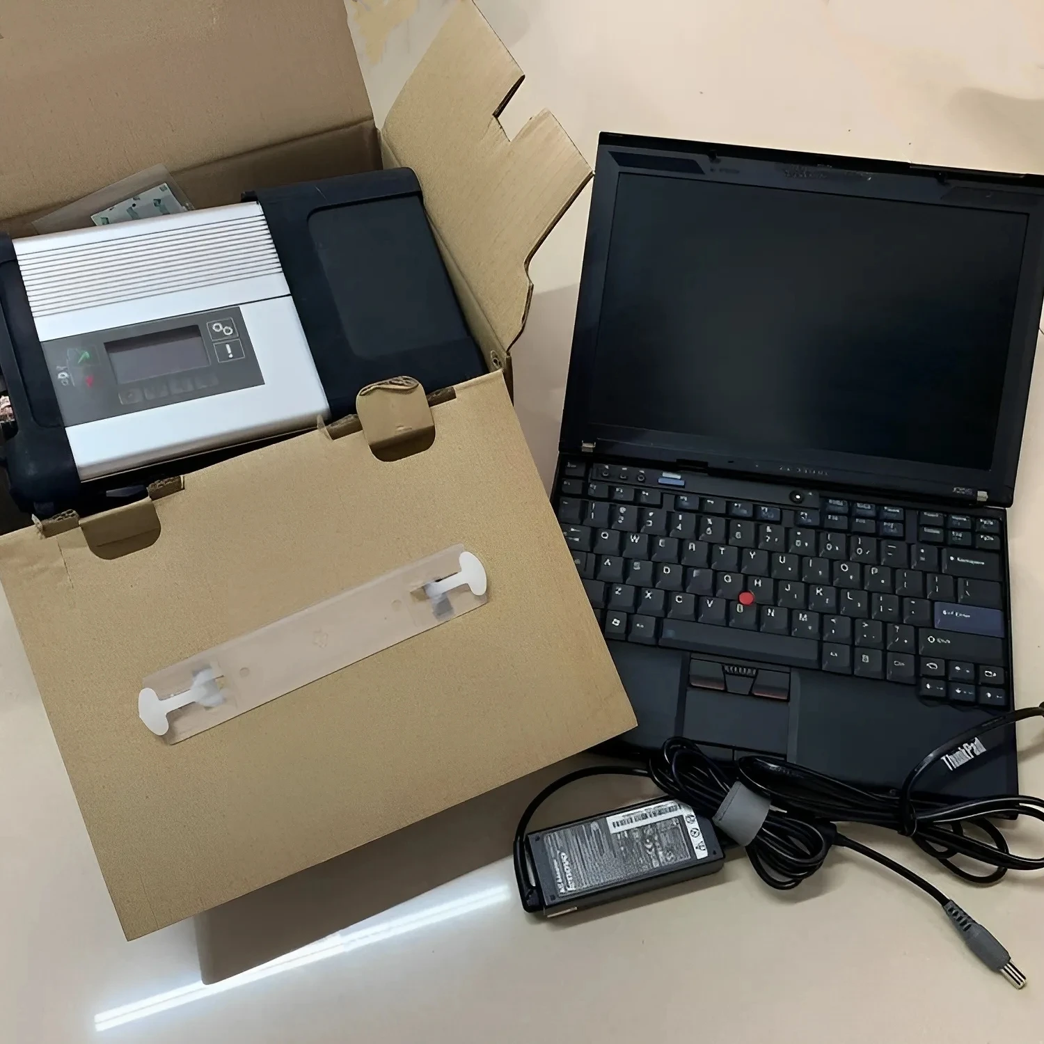 DOIP MB Star C5 SD Compact Connect Мультиплексор Кабели OBD2 X201 I7 8G HDD Последний программист Программатор Автоматический диагностический инструмент
DOIP MB Star C5 SD Compact Connect Мультиплексор Кабели OBD2 X201 I7 8G HDD Последний программист Программатор Автоматический диагностический инструмент