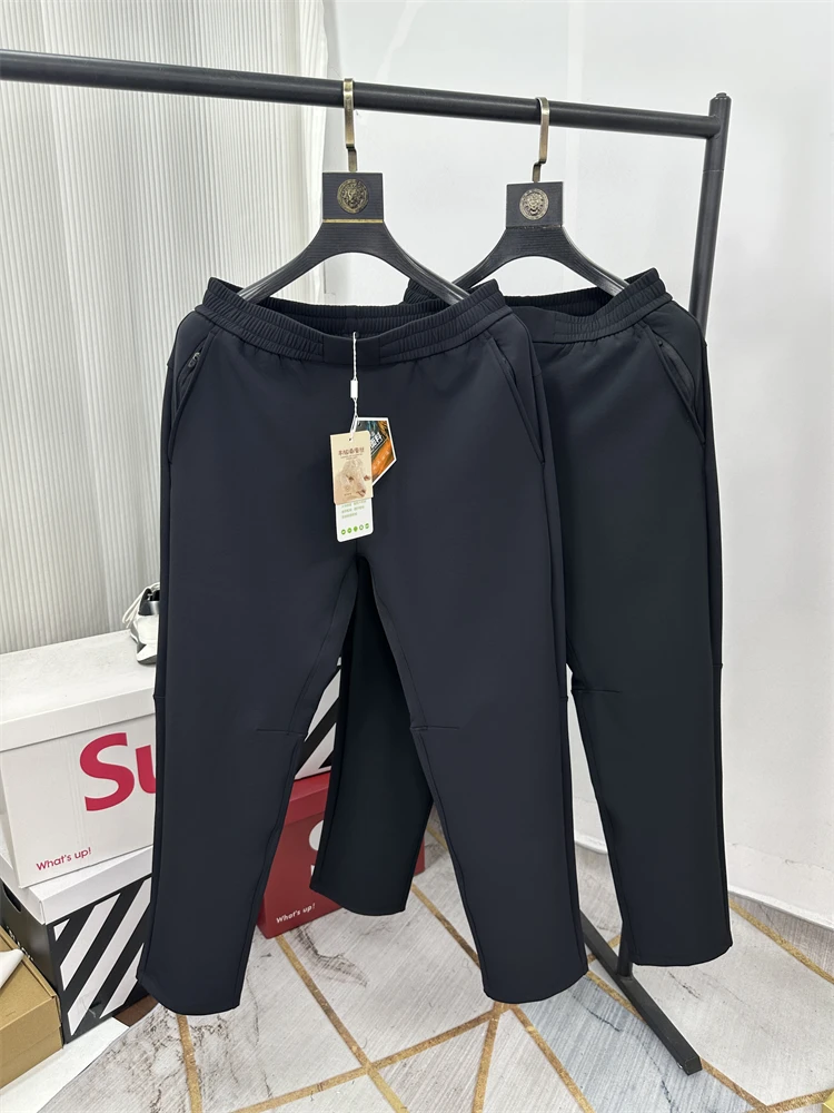 Мужские повседневные брюки для активного отдыха с флисовой подкладкой, прямые, спортивные, для города, из водоотталкивающей нейлоновой ткани, осень-зима, новинка
Мужские повседневные брюки для активного отдыха с флисовой подкладкой, прямые, спортивные, для города, из водоотталкивающей нейлоновой ткани, осень-зима, новинка