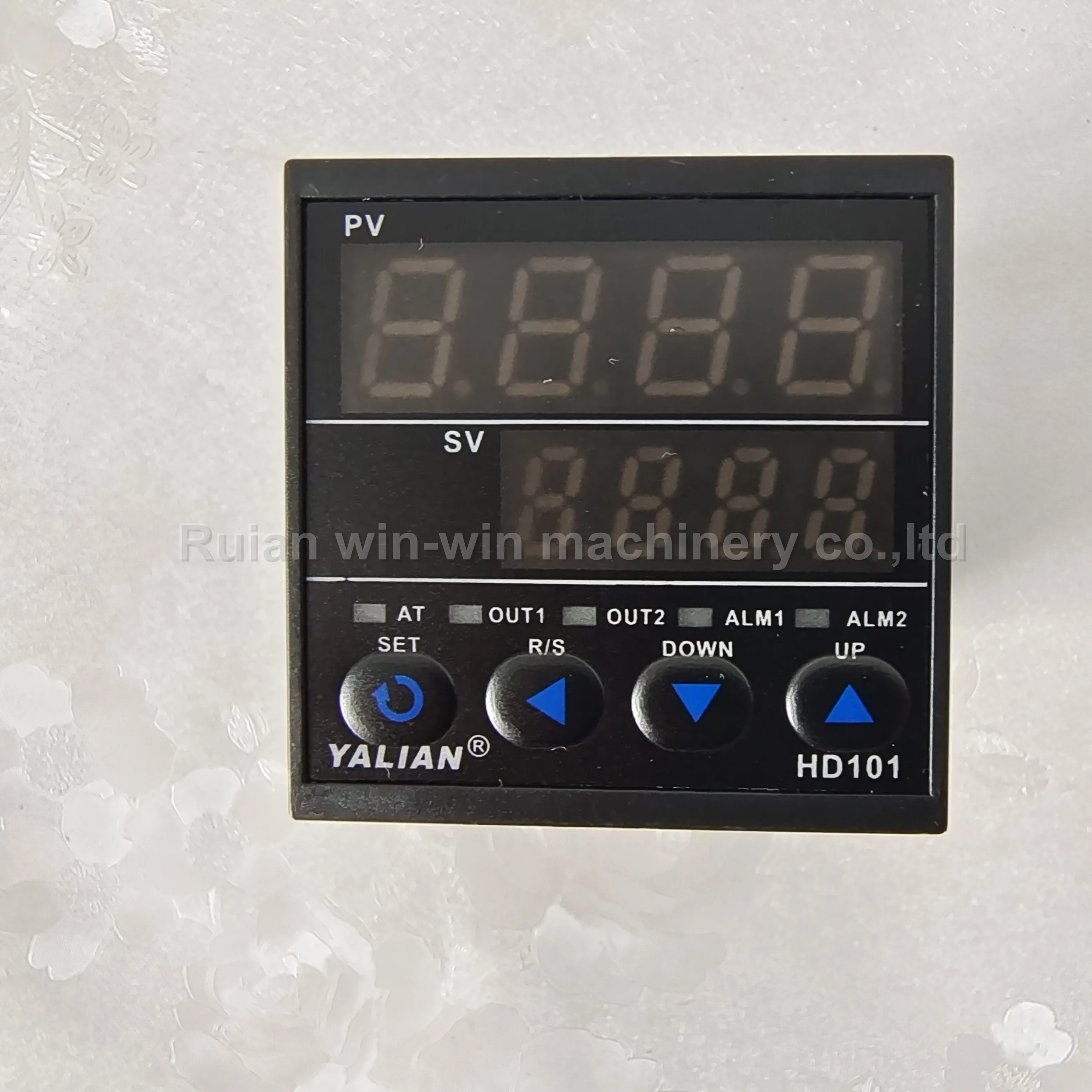 2pcs HD101FK07-M*AN k type Digital Temperature Controller for film blowing machine bag making machine
2pcs HD101FK07-M*AN k type Digital Temperature Controller for film blowing machine bag making machine