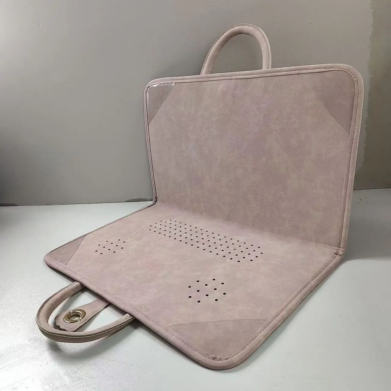 Creative New Laptop Protective Case Large Capacity Computer Storage Handbag Simple Pink Laptop Holder Business Work Storage Bags
Creative New Laptop Protective Case Large Capacity Computer Storage Handbag Simple Pink Laptop Holder Business Work Storage Bags