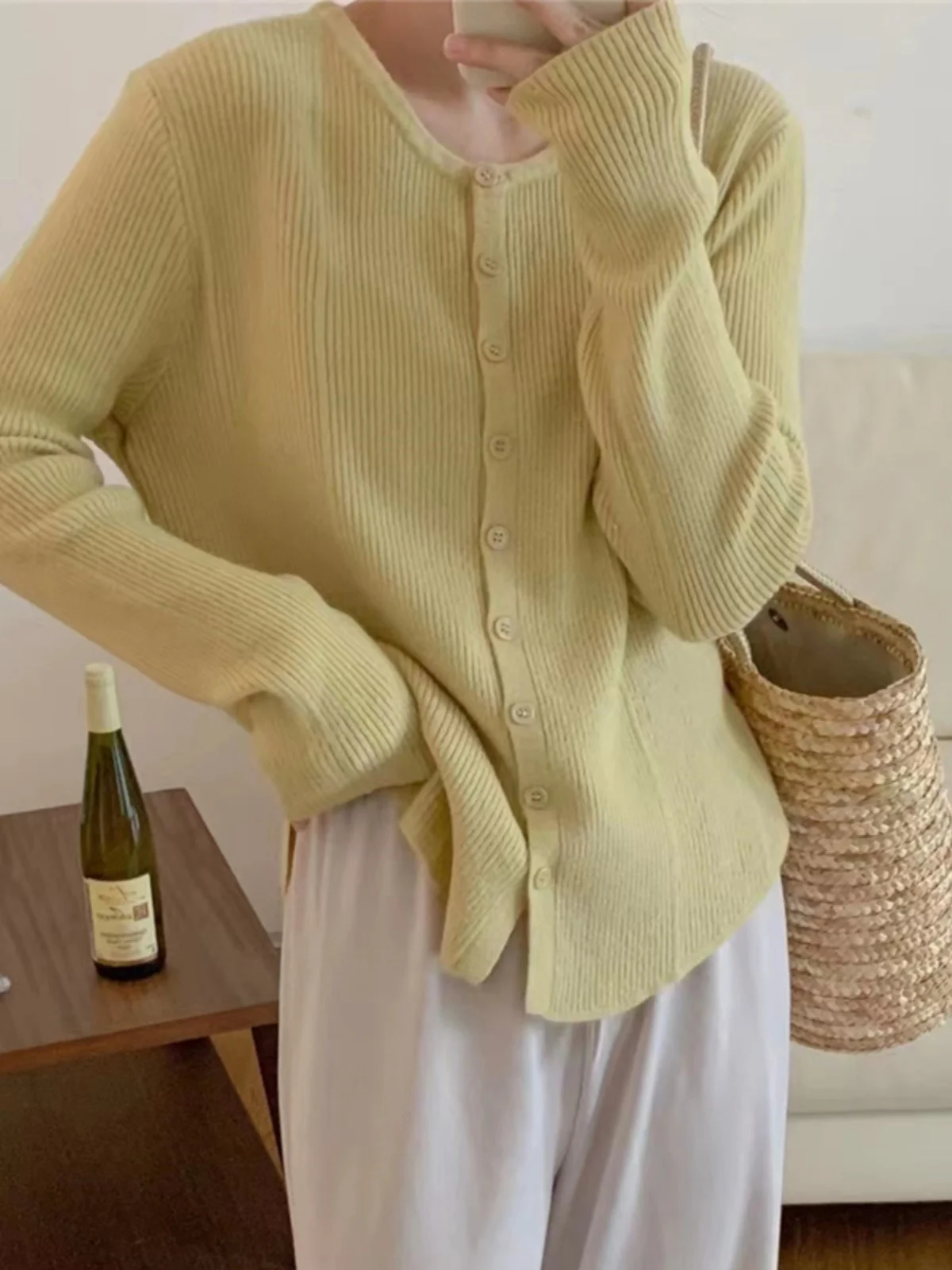 Chic White Knitted Sweater Women's Sle Lazy Faion Milk Yellow Open Cardigan Coat Korean Version Slim Fit Long Sve Butt...
Chic White Knitted Sweater Women's Sle Lazy Faion Milk Yellow Open Cardigan Coat Korean Version Slim Fit Long Sve Butt...