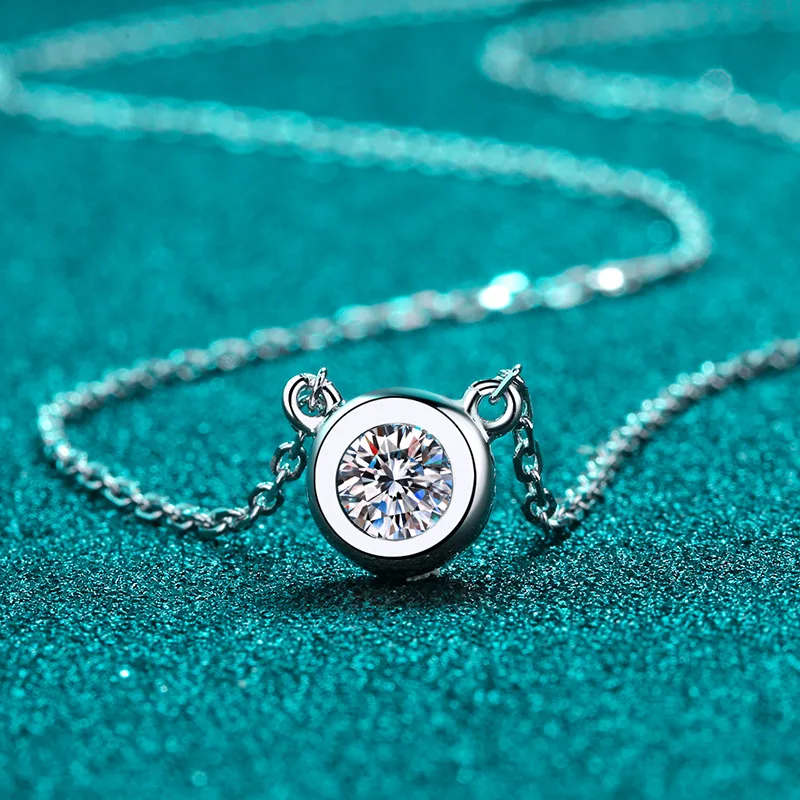 Cute Round 0.5/1ct Moissanite Diamond Pendant Necklace for Women Daily Wear, PT950 Platinum Chain Wedding Jewelry Gift Versatile
Cute Round 0.5/1ct Moissanite Diamond Pendant Necklace for Women Daily Wear, PT950 Platinum Chain Wedding Jewelry Gift Versatile