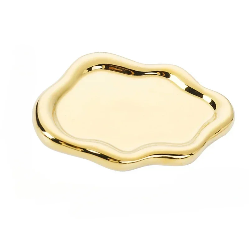1pcs European Irregular Gold Ceramic Plate Jewelry Storage Decorative Tray Modern Luxury Living Room Home Decoration Accessories
1pcs European Irregular Gold Ceramic Plate Jewelry Storage Decorative Tray Modern Luxury Living Room Home Decoration Accessories