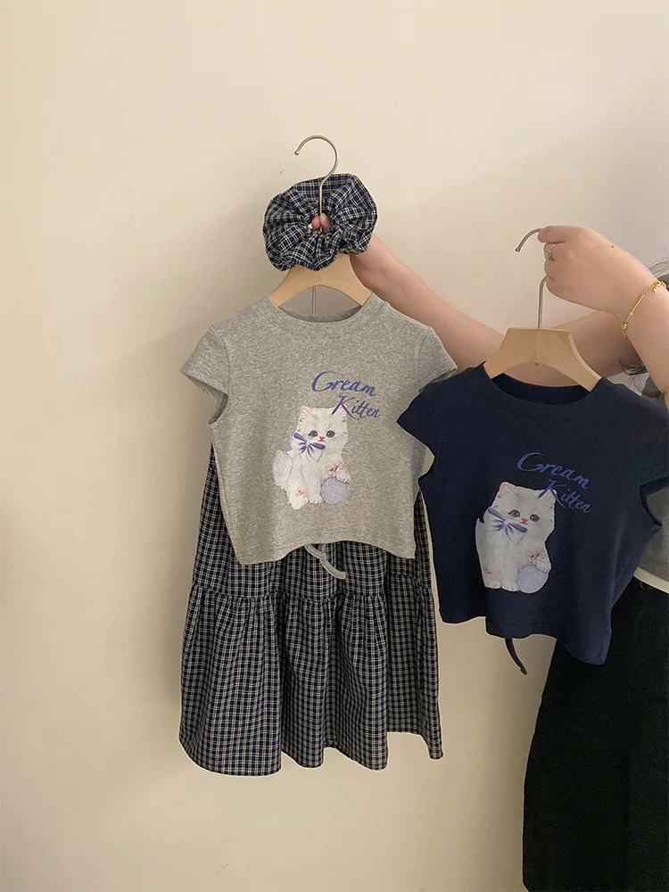Girls Summer New American Cartoon Print Cat Right Shoulder Short SleevesTT-shirt versatile plaid skirt two-piece set
Girls Summer New American Cartoon Print Cat Right Shoulder Short SleevesTT-shirt versatile plaid skirt two-piece set