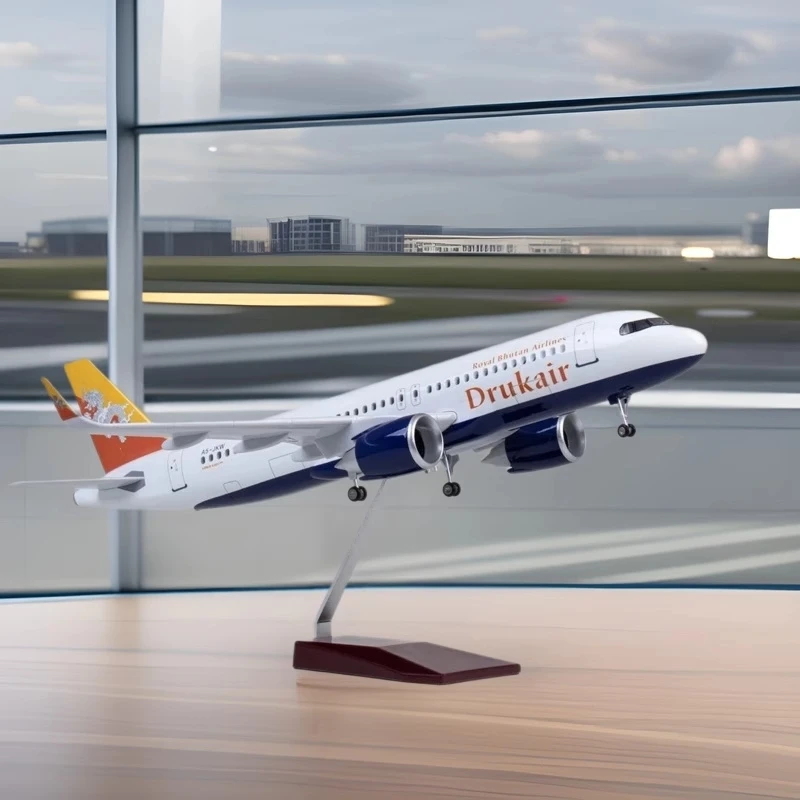 47cm Scale Aircraft A320neo Drukair Airways Die-Cast Adults Fun Resin Miniature Airplane Model Kit With Wheels And LED Light
47cm Scale Aircraft A320neo Drukair Airways Die-Cast Adults Fun Resin Miniature Airplane Model Kit With Wheels And LED Light