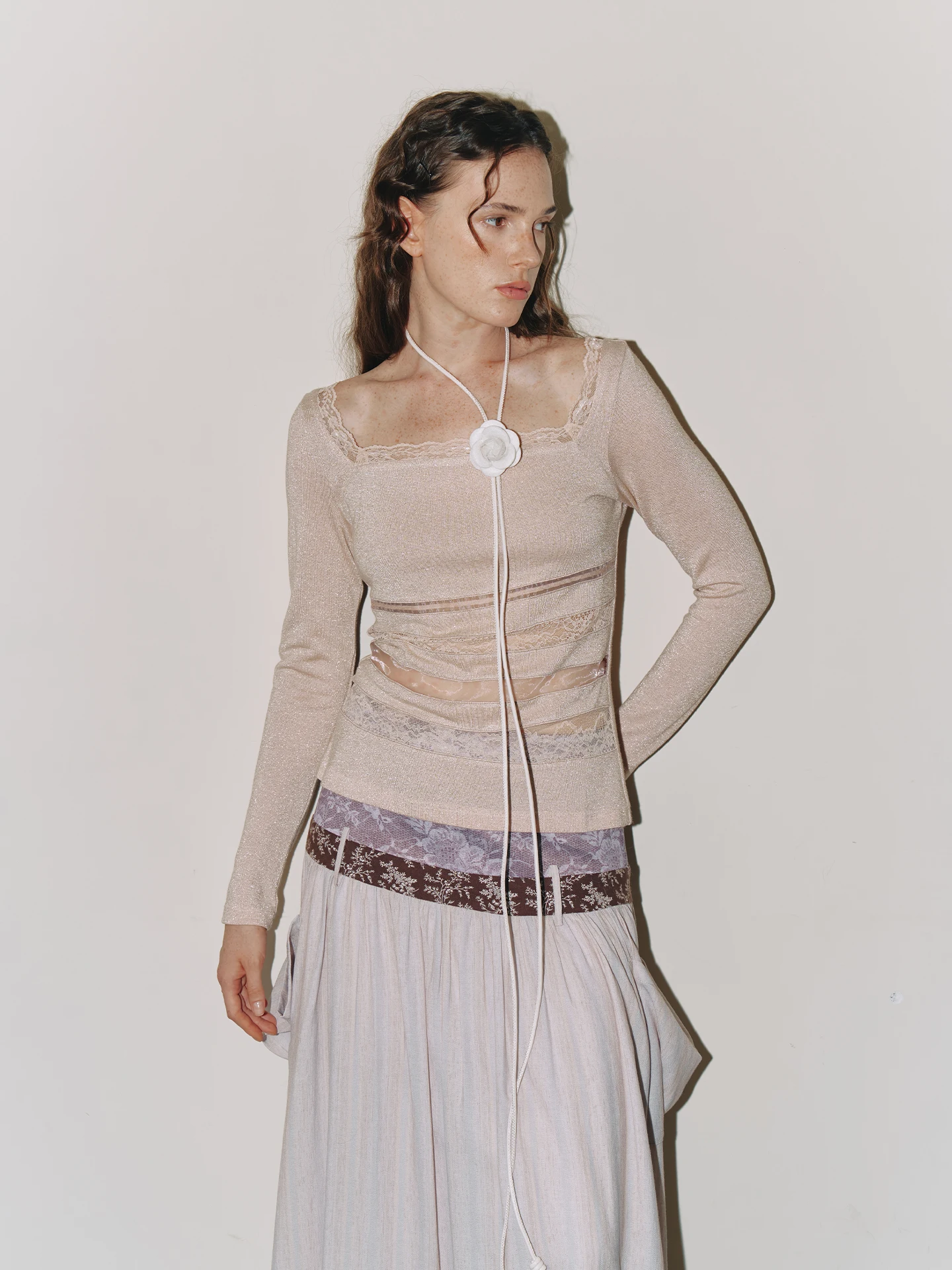 Slim Fit Lace Hollow out Knitted Long Sve Base Top PlumPlumadow Silk Lustered Patchwork Women's Faion Autumn 2025
Slim Fit Lace Hollow out Knitted Long Sve Base Top PlumPlumadow Silk Lustered Patchwork Women's Faion Autumn 2025