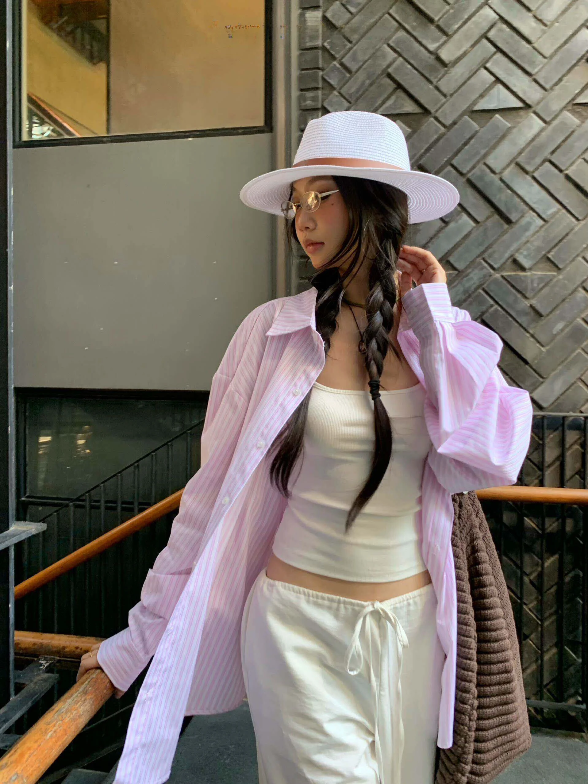 Женская повседневная рубашка Fortunee Spring Summer с розовыми полосками, длинными рукавами, свободного кроя, средней длины, с воротником и пуговицами
Женская повседневная рубашка Fortunee Spring Summer с розовыми полосками, длинными рукавами, свободного кроя, средней длины, с воротником и пуговицами