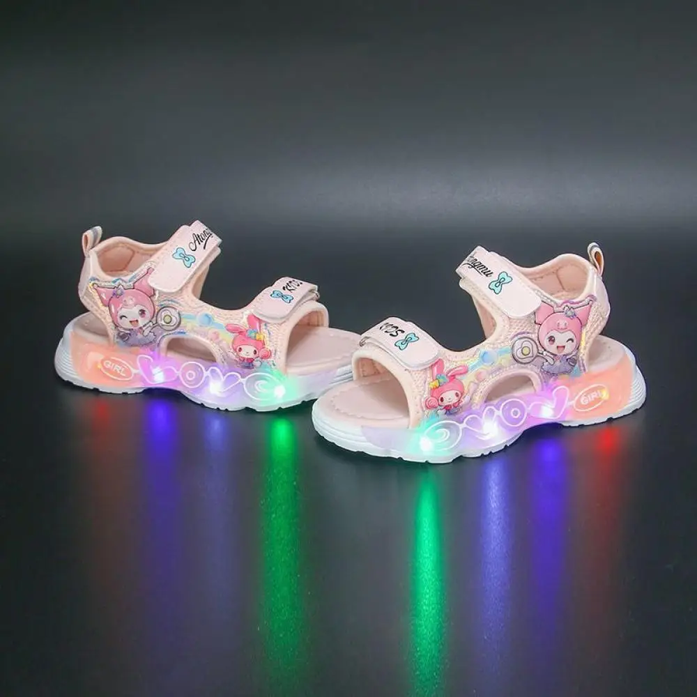 Sanrio Kuromi Girls New Led Lights Flat Sandals Melody Children Shoes Cartoon Princess Shoes Teenage Sports Beach Shoes Gifts
Sanrio Kuromi Girls New Led Lights Flat Sandals Melody Children Shoes Cartoon Princess Shoes Teenage Sports Beach Shoes Gifts