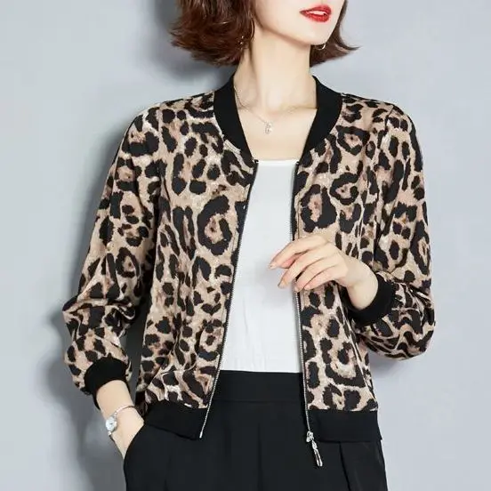 New Chiffon Print Long Sleeve Jacket Women Spring Summer 2024 Thin Coat Sun Protection Baseball Uniform Fashion Cardigan Z991
New Chiffon Print Long Sleeve Jacket Women Spring Summer 2024 Thin Coat Sun Protection Baseball Uniform Fashion Cardigan Z991