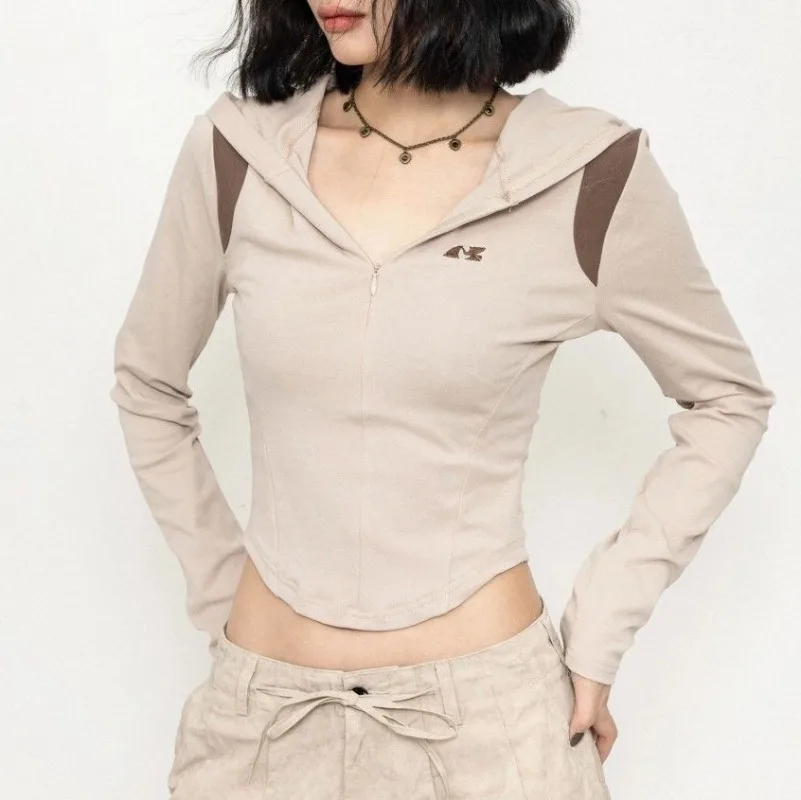Japanese Retro Sports Casual Style Hooded T-shirt Women's Autumn New Simple Spicy Slim Fit Hoodies Versatile Long Sleeved Top
Japanese Retro Sports Casual Style Hooded T-shirt Women's Autumn New Simple Spicy Slim Fit Hoodies Versatile Long Sleeved Top