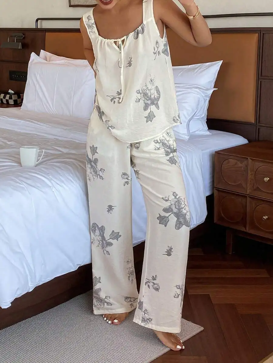 Floral Print Sleeveless Tie Neck Top And Straight Leg Pajama Set
Floral Print Sleeveless Tie Neck Top And Straight Leg Pajama Set