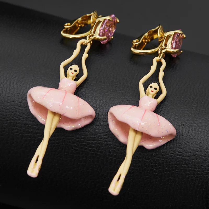 French Temperament Sweet Fashion Color Glaze Zircon Pink Dancing Girl Pendant Stud Earrings Fairy Style Ear Clip Christmas Gifts
French Temperament Sweet Fashion Color Glaze Zircon Pink Dancing Girl Pendant Stud Earrings Fairy Style Ear Clip Christmas Gifts