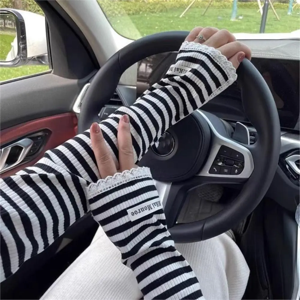 Women Girl Arm Sleeve Sunscreen Summer Striped Lace Fingerless Gloves Fashion Ice Silk Long Gloves Outdoor Sun-protective Sleeve
Women Girl Arm Sleeve Sunscreen Summer Striped Lace Fingerless Gloves Fashion Ice Silk Long Gloves Outdoor Sun-protective Sleeve