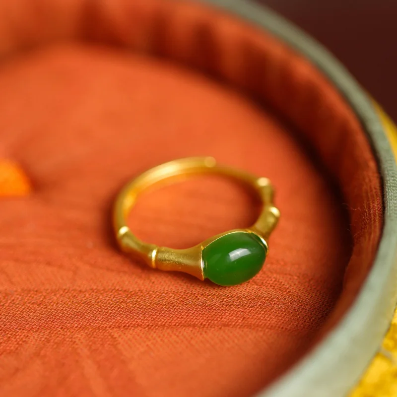 Женское кольцо с кабошоном из стерлингового серебра 925 пробы с позолотой Hetian Jade
Женское кольцо с кабошоном из стерлингового серебра 925 пробы с позолотой Hetian Jade