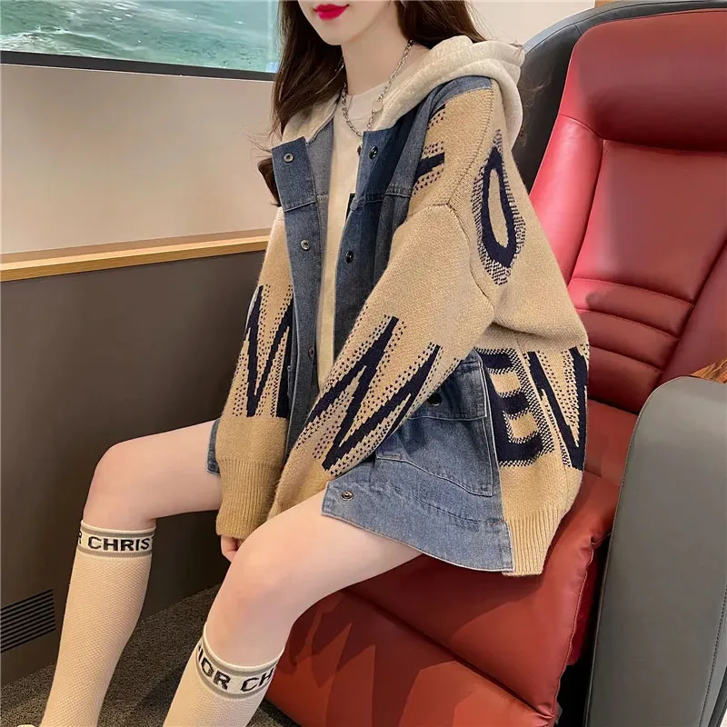 New Women's Denim Patchwork Sweater Coat Autumn Winter Sweater Cardigan Coat Letter Jacquard Loose Design Female Hooded Knitwear
New Women's Denim Patchwork Sweater Coat Autumn Winter Sweater Cardigan Coat Letter Jacquard Loose Design Female Hooded Knitwear