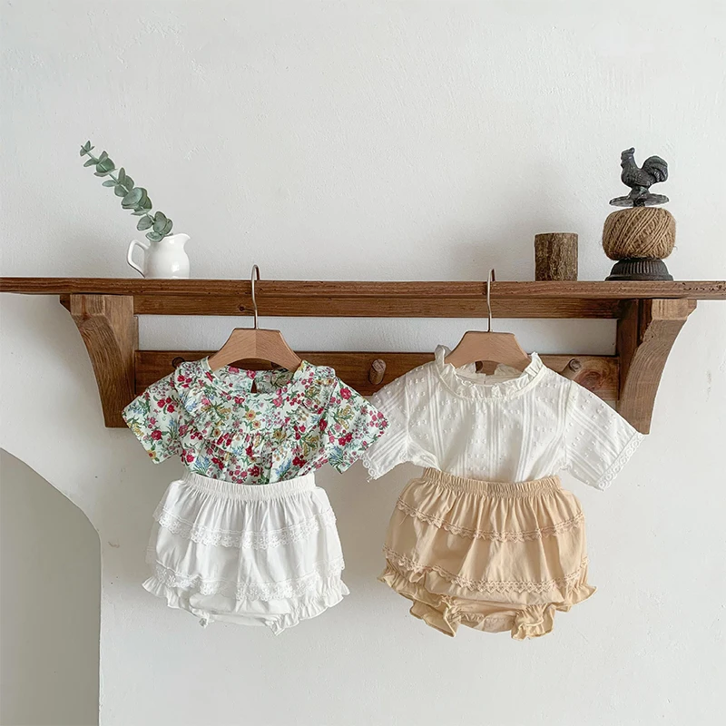 Summer Baby Set Girls Flower Short Sleeve Tops Pullover+New Lace Edge Korean Version Shorts 2 Piece Set Children's Clothing Suit
Summer Baby Set Girls Flower Short Sleeve Tops Pullover+New Lace Edge Korean Version Shorts 2 Piece Set Children's Clothing Suit