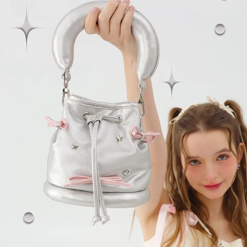 JIAERDI Lolita Style Sweet Cute Donut Bucket Bag Women Silver Harajuku Small Mini Shoulder Purse Ladies Soft Japanese Handbag
JIAERDI Lolita Style Sweet Cute Donut Bucket Bag Women Silver Harajuku Small Mini Shoulder Purse Ladies Soft Japanese Handbag