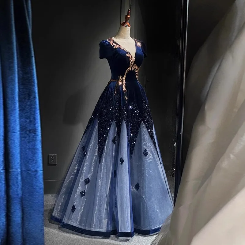 Блестящее вечернее платье 15 платьев Quinceanera 2025 классическое бальное платье с v-образным вырезом 15-летнее платье платья по индивидуальному заказу для Quinceanera
Блестящее вечернее платье 15 платьев Quinceanera 2025 классическое бальное платье с v-образным вырезом 15-летнее платье платья по индивидуальному заказу для Quinceanera