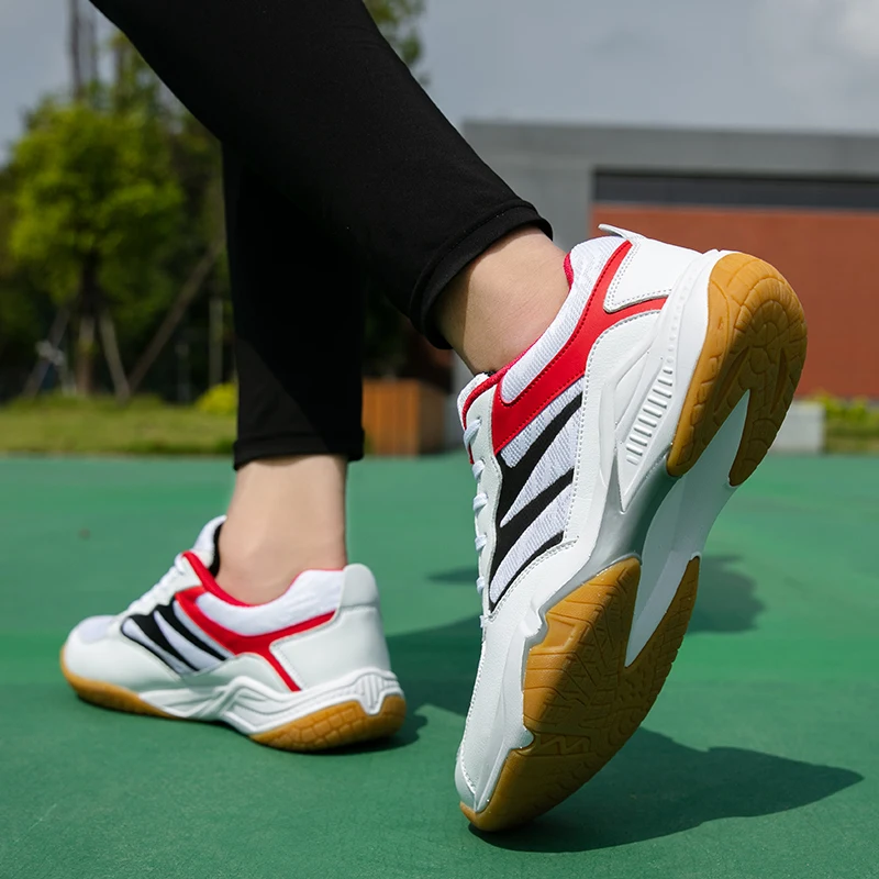 Модная модная спортивная обувь для бадминтона для пар, легкая удобная спортивная обувь для отдыха на шнуровке
Модная модная спортивная обувь для бадминтона для пар, легкая удобная спортивная обувь для отдыха на шнуровке