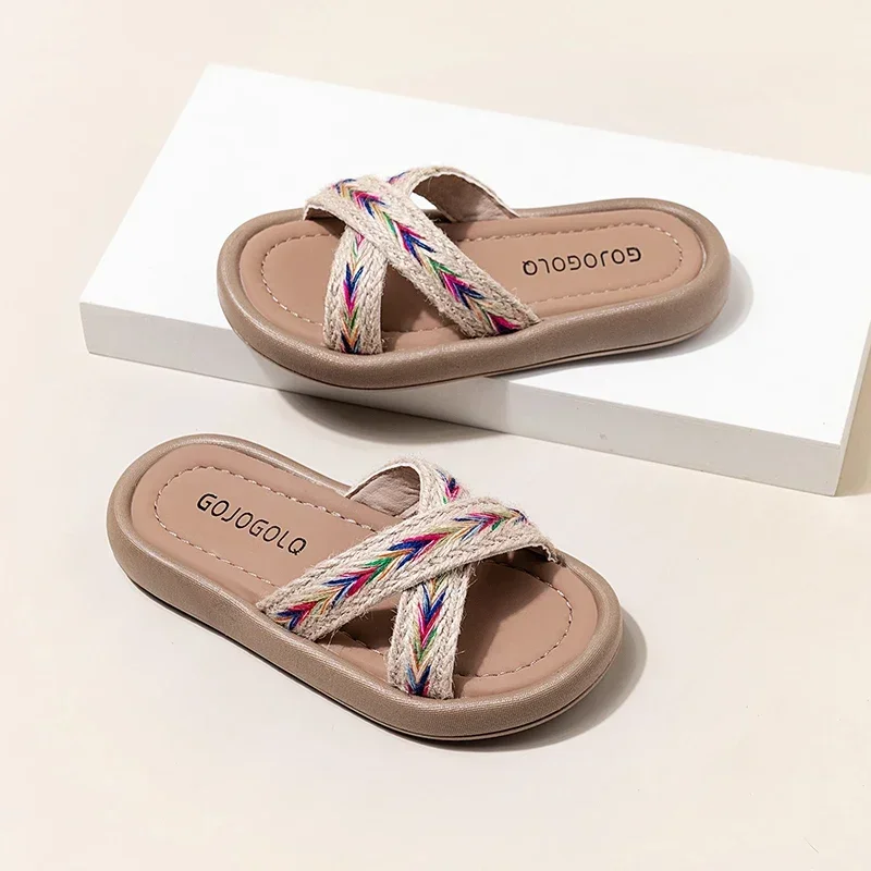 Girls Slippers Sweet Elegant Kids Beach Shoes Non-slip Soft Sole Retro 2025 Summer New Children Sandals Outdoor Ethnic Style Ins
Girls Slippers Sweet Elegant Kids Beach Shoes Non-slip Soft Sole Retro 2025 Summer New Children Sandals Outdoor Ethnic Style Ins