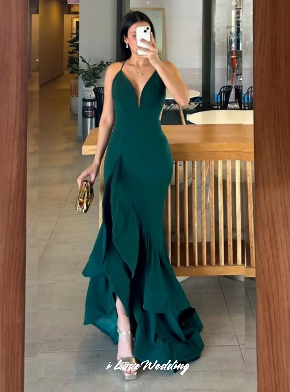 Green Spaghetti Strap Evening Dress 2025 Satin Sleeveless V-Neck Pleat Ruffles Mermaid Backless Wedding Party Dresses Customized
Green Spaghetti Strap Evening Dress 2025 Satin Sleeveless V-Neck Pleat Ruffles Mermaid Backless Wedding Party Dresses Customized