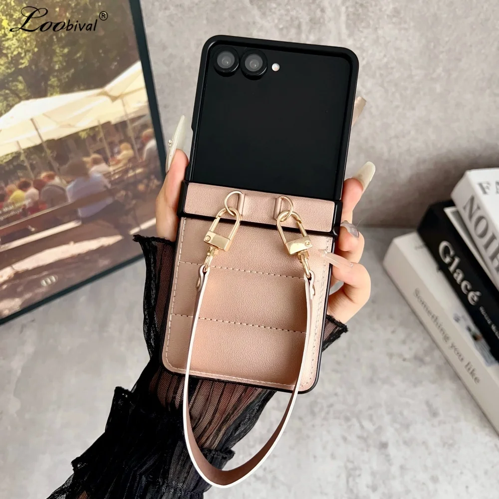 Роскошный пуховик-ремешок для Samsung Galaxy Z Flip 7 6 5 4 3 ZFlip flip7, ремешок на запястье, однотонный противоударный чехол
Роскошный пуховик-ремешок для Samsung Galaxy Z Flip 7 6 5 4 3 ZFlip flip7, ремешок на запястье, однотонный противоударный чехол