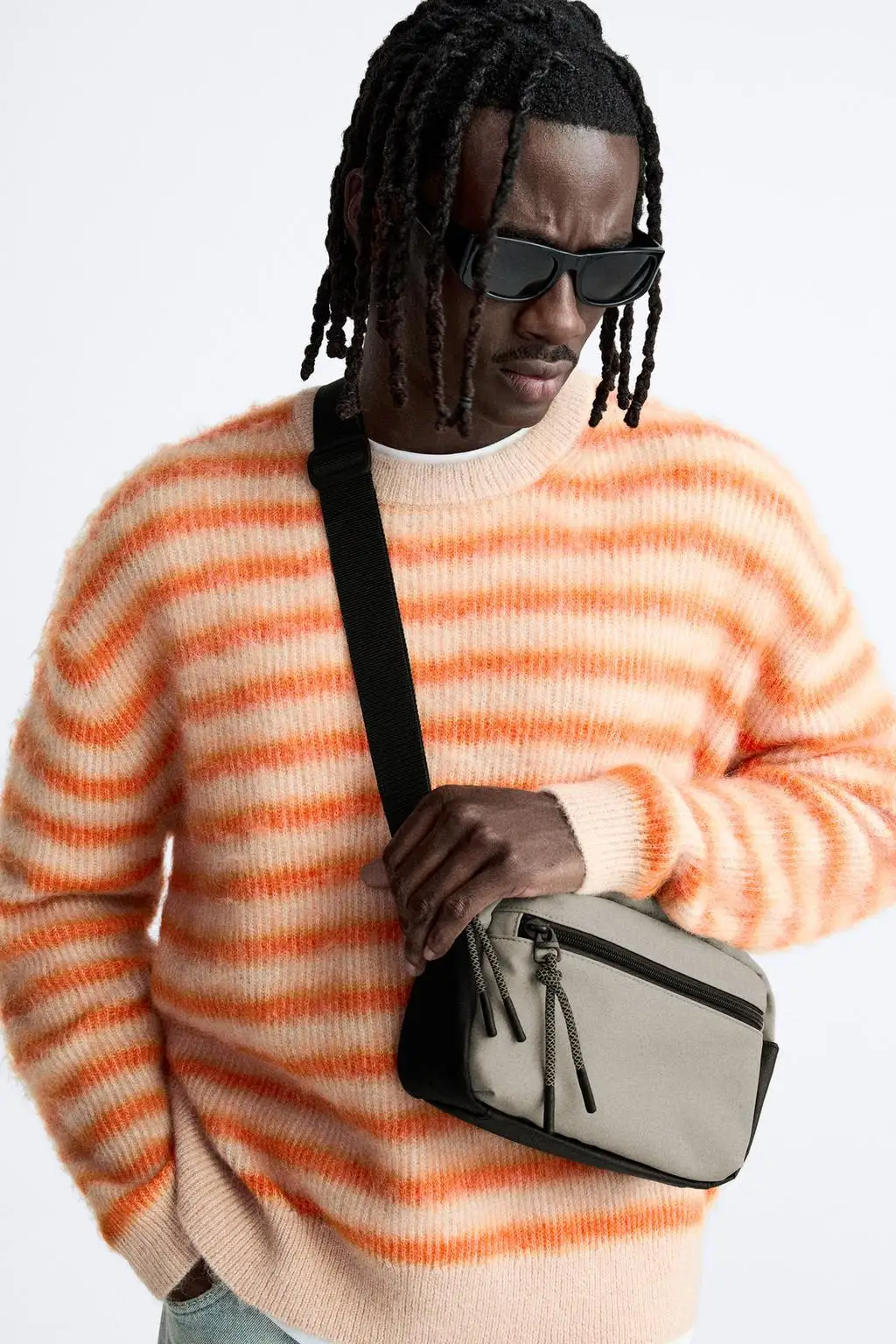 Large Capacity Travel Men's Shoulder Crossbody Bag Waterproof Sports Casual Nylon Bag Casual Crossbody Bag for Students
Large Capacity Travel Men's Shoulder Crossbody Bag Waterproof Sports Casual Nylon Bag Casual Crossbody Bag for Students
