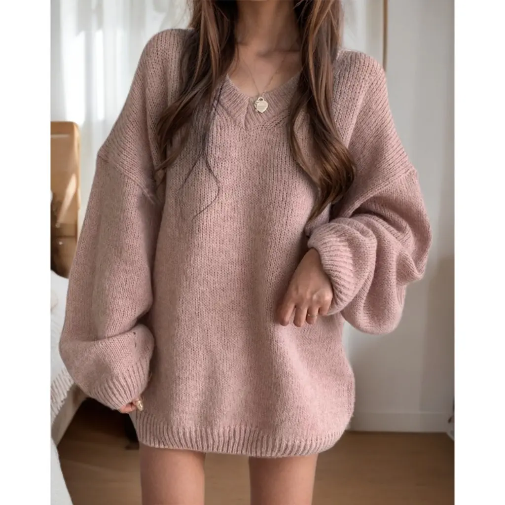 Women's Loose V-neck Pullover Knitted Sweater Solid Color Soft Waxy Top for Autumn And Winter Fashion
Women's Loose V-neck Pullover Knitted Sweater Solid Color Soft Waxy Top for Autumn And Winter Fashion