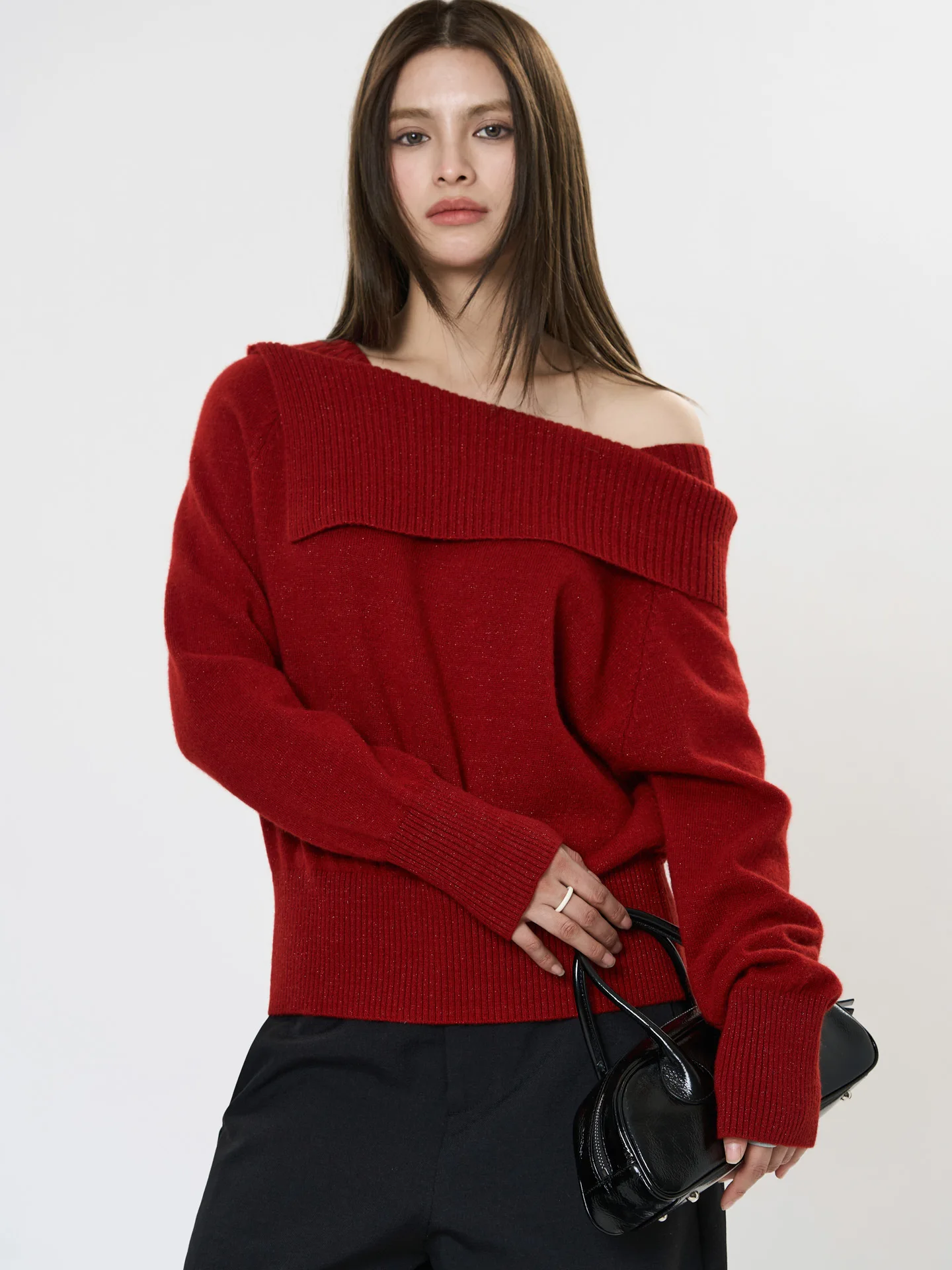 Spring and Autumn Women's Casual Solid Color One Collar Long Sleeve Loose Sweater
Spring and Autumn Women's Casual Solid Color One Collar Long Sleeve Loose Sweater