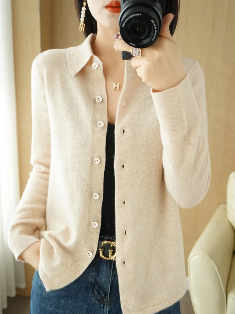 Spring and Autumn New Round Neck Knitted Cardigan Women's Short Knitted Top Cardigan Loose Women's Cardigan
Spring and Autumn New Round Neck Knitted Cardigan Women's Short Knitted Top Cardigan Loose Women's Cardigan