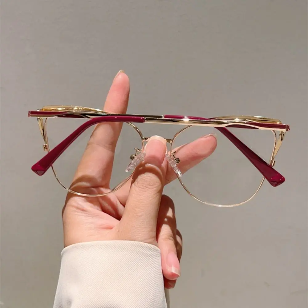 Transparent Anti-blue Light Glasses Lightweight Retro Square Frame Myopia Glasses Eye Protective Anti Radiation
Transparent Anti-blue Light Glasses Lightweight Retro Square Frame Myopia Glasses Eye Protective Anti Radiation