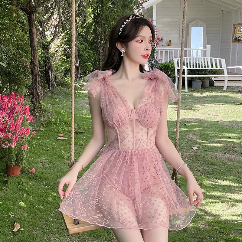 Новинка 2026: Японский и корейский стиль INS, розовое кружевное сетчатое сексуальное бикини для женщин, купальник для отдыха в горячих источниках и пляжа
Новинка 2026: Японский и корейский стиль INS, розовое кружевное сетчатое сексуальное бикини для женщин, купальник для отдыха в горячих источниках и пляжа