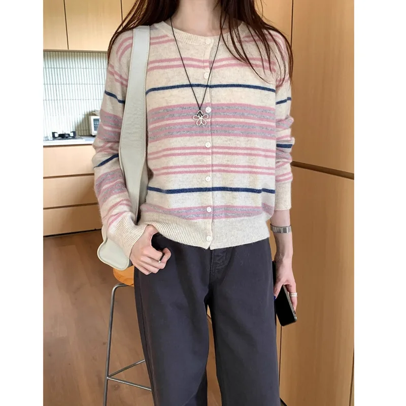 Women Striped Brushed Knit Cardigan Auutmn Soft Round Neck Single Breasted Korean Sweater
Women Striped Brushed Knit Cardigan Auutmn Soft Round Neck Single Breasted Korean Sweater