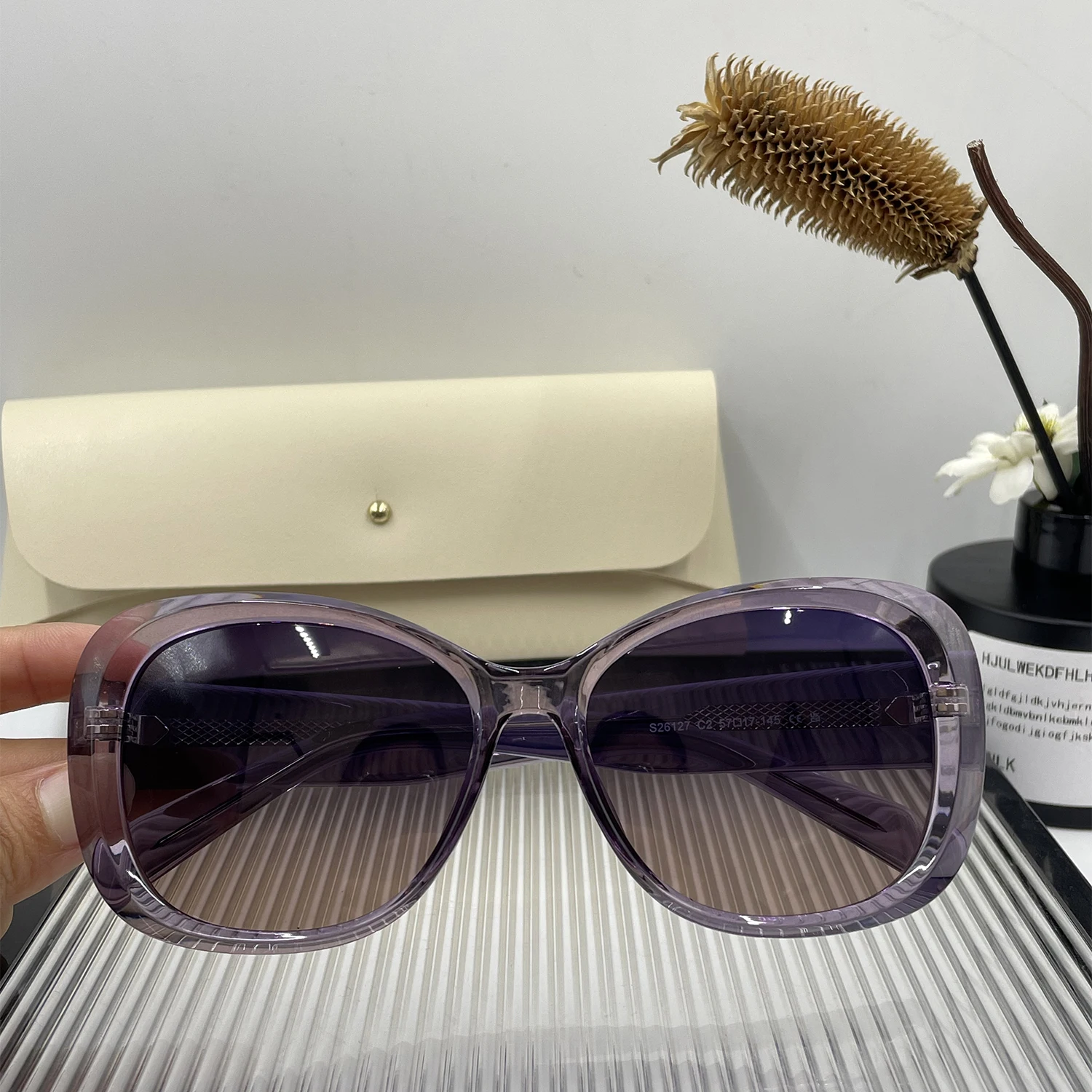 TAORED New Elegant Women's Polarized Sunglasses High Quality Handmade Acetate Retro Vintage Butterfly Frame UV400 Sunglasses
TAORED New Elegant Women's Polarized Sunglasses High Quality Handmade Acetate Retro Vintage Butterfly Frame UV400 Sunglasses