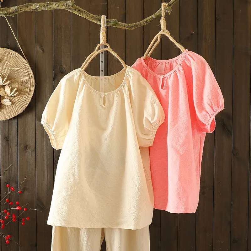 Casual Slim Fit Large Size Women's T-irt with Button round Ne ort Sve Summer Top Artistic Sle Thin Material Doll S...
Casual Slim Fit Large Size Women's T-irt with Button round Ne ort Sve Summer Top Artistic Sle Thin Material Doll S...