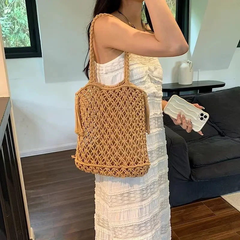 Fashion Handmade Woven Bag Tassel Accessories Summer Woven Solid Color Shoulder Bag Large Tote Bag
Fashion Handmade Woven Bag Tassel Accessories Summer Woven Solid Color Shoulder Bag Large Tote Bag