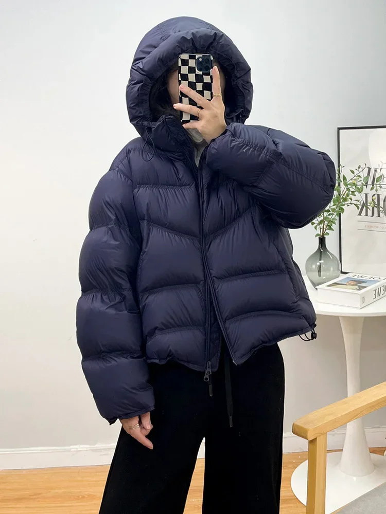 Пуховая парка с капюшоном и волнистым капюшоном, женская зимняя новинка 2026, 90, белый утиный пуховик, свободное универсальное пальто, легкая стеганая куртка
Пуховая парка с капюшоном и волнистым капюшоном, женская зимняя новинка 2026, 90, белый утиный пуховик, свободное универсальное пальто, легкая стеганая куртка