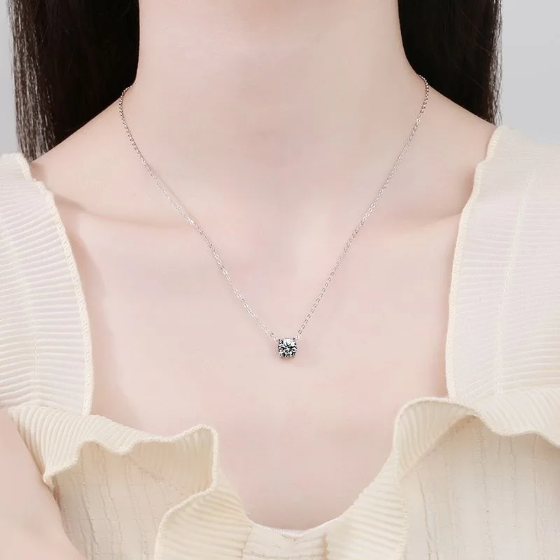 925silver Solitaire Necklace With Sparkling Cubic Zirconia Minimalist Round Crystal Pendant Chain Elegant Jewelry Gift For Women
925silver Solitaire Necklace With Sparkling Cubic Zirconia Minimalist Round Crystal Pendant Chain Elegant Jewelry Gift For Women