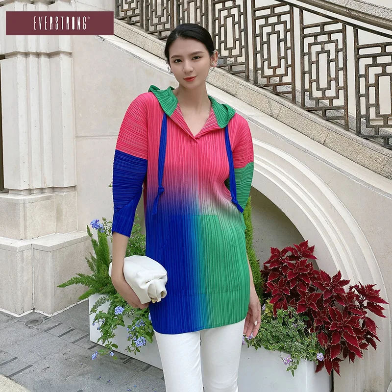 HOT SELING Pleated V-neck color-block red-green gradient long-sleeve hoodie contrast gradient top IN SOCK
HOT SELING Pleated V-neck color-block red-green gradient long-sleeve hoodie contrast gradient top IN SOCK